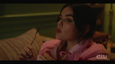 katy_keene_s01e04_internal_1080p_web_h264-hillary_0070.jpg