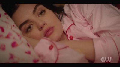 katy_keene_s01e04_internal_1080p_web_h264-hillary_0074.jpg