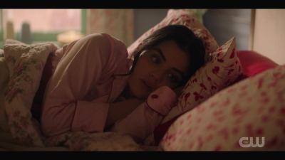 katy_keene_s01e04_internal_1080p_web_h264-hillary_0084.jpg