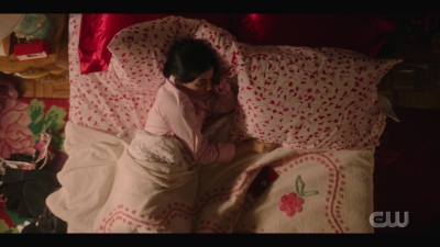 katy_keene_s01e04_internal_1080p_web_h264-hillary_0089.jpg