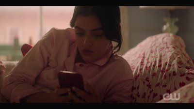 katy_keene_s01e04_internal_1080p_web_h264-hillary_0094.jpg