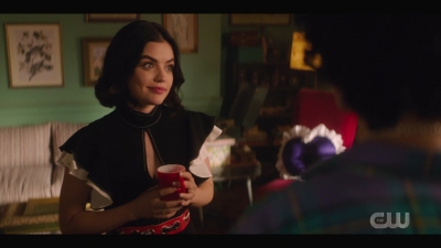 katy_keene_s01e04_internal_1080p_web_h264-hillary_0129.jpg