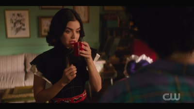 katy_keene_s01e04_internal_1080p_web_h264-hillary_0131.jpg