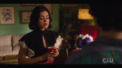 katy_keene_s01e04_internal_1080p_web_h264-hillary_0140.jpg
