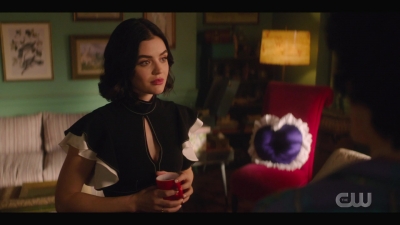 katy_keene_s01e04_internal_1080p_web_h264-hillary_0152.jpg