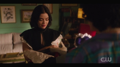 katy_keene_s01e04_internal_1080p_web_h264-hillary_0163.jpg
