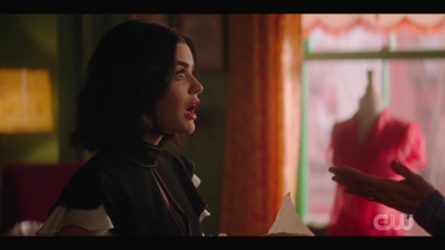 katy_keene_s01e04_internal_1080p_web_h264-hillary_0176.jpg