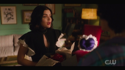katy_keene_s01e04_internal_1080p_web_h264-hillary_0181.jpg