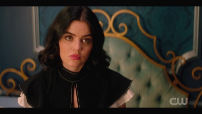 katy_keene_s01e04_internal_1080p_web_h264-hillary_0365.jpg