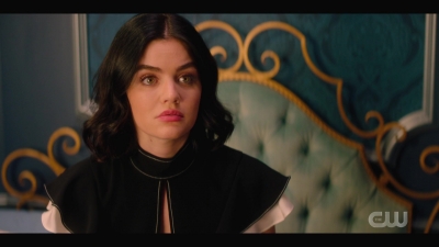 katy_keene_s01e04_internal_1080p_web_h264-hillary_0368.jpg