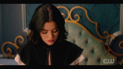 katy_keene_s01e04_internal_1080p_web_h264-hillary_0371.jpg