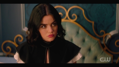 katy_keene_s01e04_internal_1080p_web_h264-hillary_0372.jpg