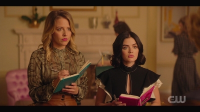 katy_keene_s01e04_internal_1080p_web_h264-hillary_0398.jpg
