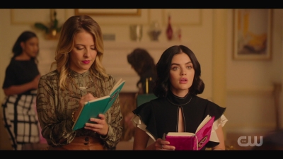 katy_keene_s01e04_internal_1080p_web_h264-hillary_0403.jpg