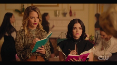 katy_keene_s01e04_internal_1080p_web_h264-hillary_0412.jpg