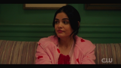 katy_keene_s01e04_internal_1080p_web_h264-hillary_0761.jpg