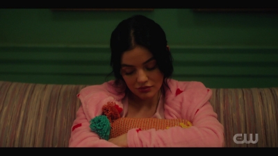 katy_keene_s01e04_internal_1080p_web_h264-hillary_0787.jpg
