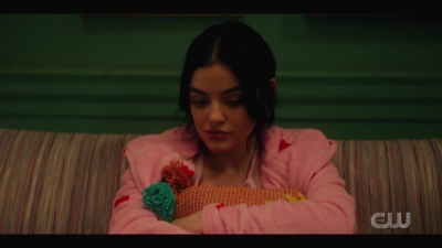 katy_keene_s01e04_internal_1080p_web_h264-hillary_0788.jpg