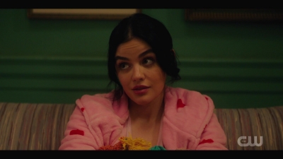 katy_keene_s01e04_internal_1080p_web_h264-hillary_0793.jpg