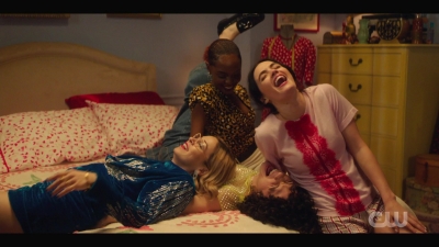 katy_keene_s01e04_internal_1080p_web_h264-hillary_0867.jpg