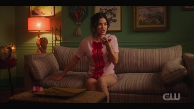 katy_keene_s01e04_internal_1080p_web_h264-hillary_1121.jpg