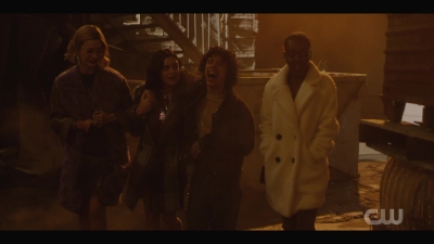 katy_keene_s01e04_internal_1080p_web_h264-hillary_1135.jpg
