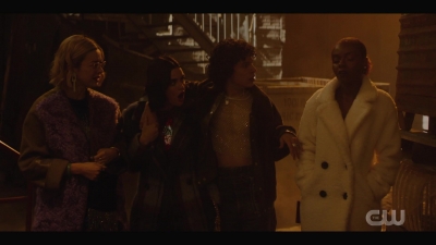 katy_keene_s01e04_internal_1080p_web_h264-hillary_1137.jpg