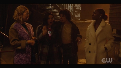 katy_keene_s01e04_internal_1080p_web_h264-hillary_1138.jpg