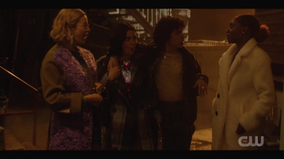 katy_keene_s01e04_internal_1080p_web_h264-hillary_1139.jpg