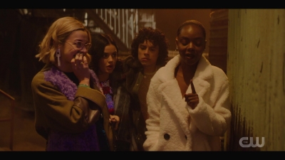 katy_keene_s01e04_internal_1080p_web_h264-hillary_1143.jpg