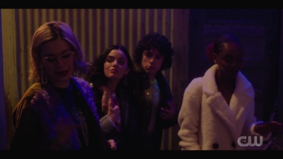 katy_keene_s01e04_internal_1080p_web_h264-hillary_1148.jpg