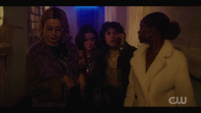 katy_keene_s01e04_internal_1080p_web_h264-hillary_1159.jpg