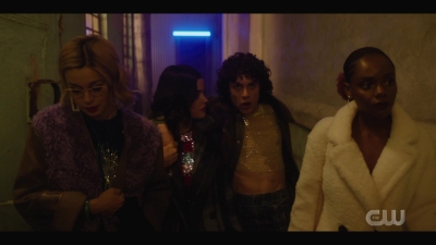 katy_keene_s01e04_internal_1080p_web_h264-hillary_1164.jpg
