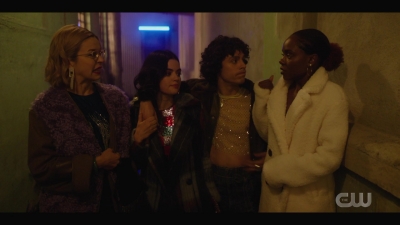 katy_keene_s01e04_internal_1080p_web_h264-hillary_1172.jpg