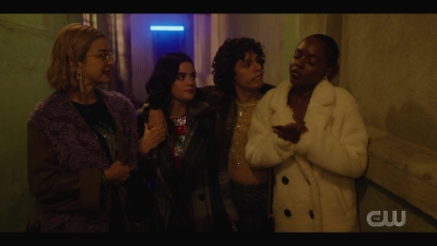 katy_keene_s01e04_internal_1080p_web_h264-hillary_1174.jpg
