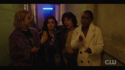 katy_keene_s01e04_internal_1080p_web_h264-hillary_1176.jpg