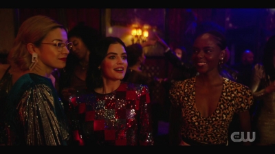 katy_keene_s01e04_internal_1080p_web_h264-hillary_1226.jpg