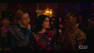 katy_keene_s01e04_internal_1080p_web_h264-hillary_1236.jpg