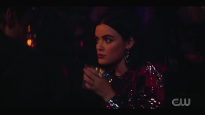 katy_keene_s01e04_internal_1080p_web_h264-hillary_1418.jpg