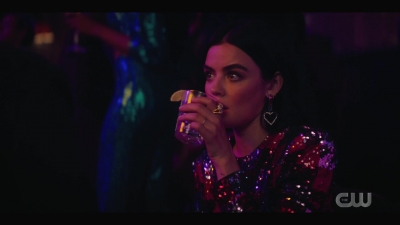 katy_keene_s01e04_internal_1080p_web_h264-hillary_1427.jpg