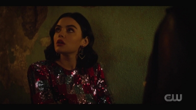 katy_keene_s01e04_internal_1080p_web_h264-hillary_1559.jpg