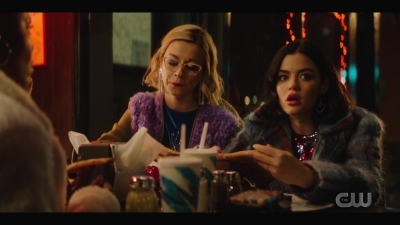 katy_keene_s01e04_internal_1080p_web_h264-hillary_1762.jpg