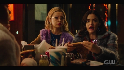 katy_keene_s01e04_internal_1080p_web_h264-hillary_1764.jpg