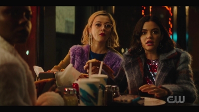 katy_keene_s01e04_internal_1080p_web_h264-hillary_1766.jpg