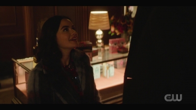 katy_keene_s01e04_internal_1080p_web_h264-hillary_1877.jpg