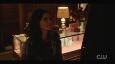 katy_keene_s01e04_internal_1080p_web_h264-hillary_1879.jpg