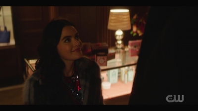 katy_keene_s01e04_internal_1080p_web_h264-hillary_1887.jpg