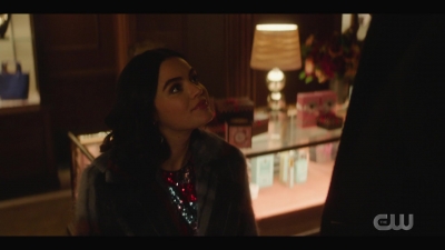 katy_keene_s01e04_internal_1080p_web_h264-hillary_1902.jpg
