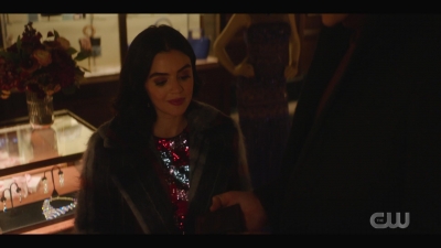 katy_keene_s01e04_internal_1080p_web_h264-hillary_1920.jpg