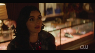 katy_keene_s01e04_internal_1080p_web_h264-hillary_1975.jpg